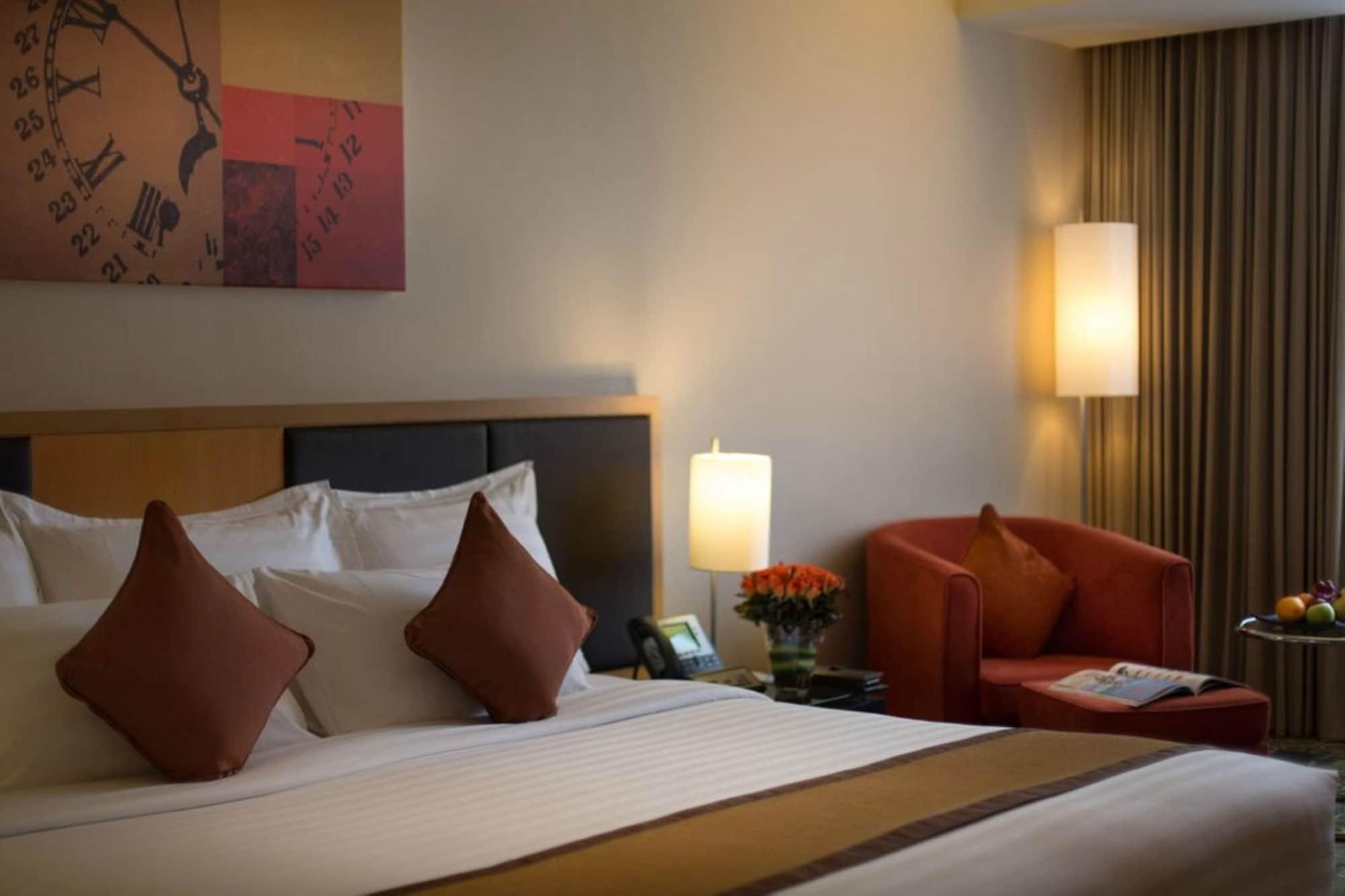 Aetas Khách sạn 5*
